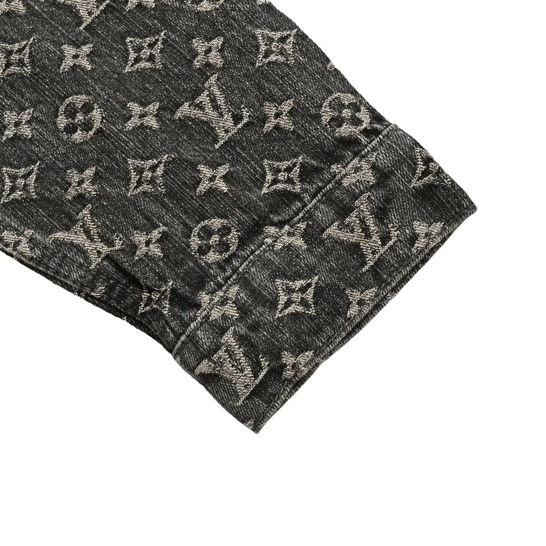 Louis Vuitton/ Classic